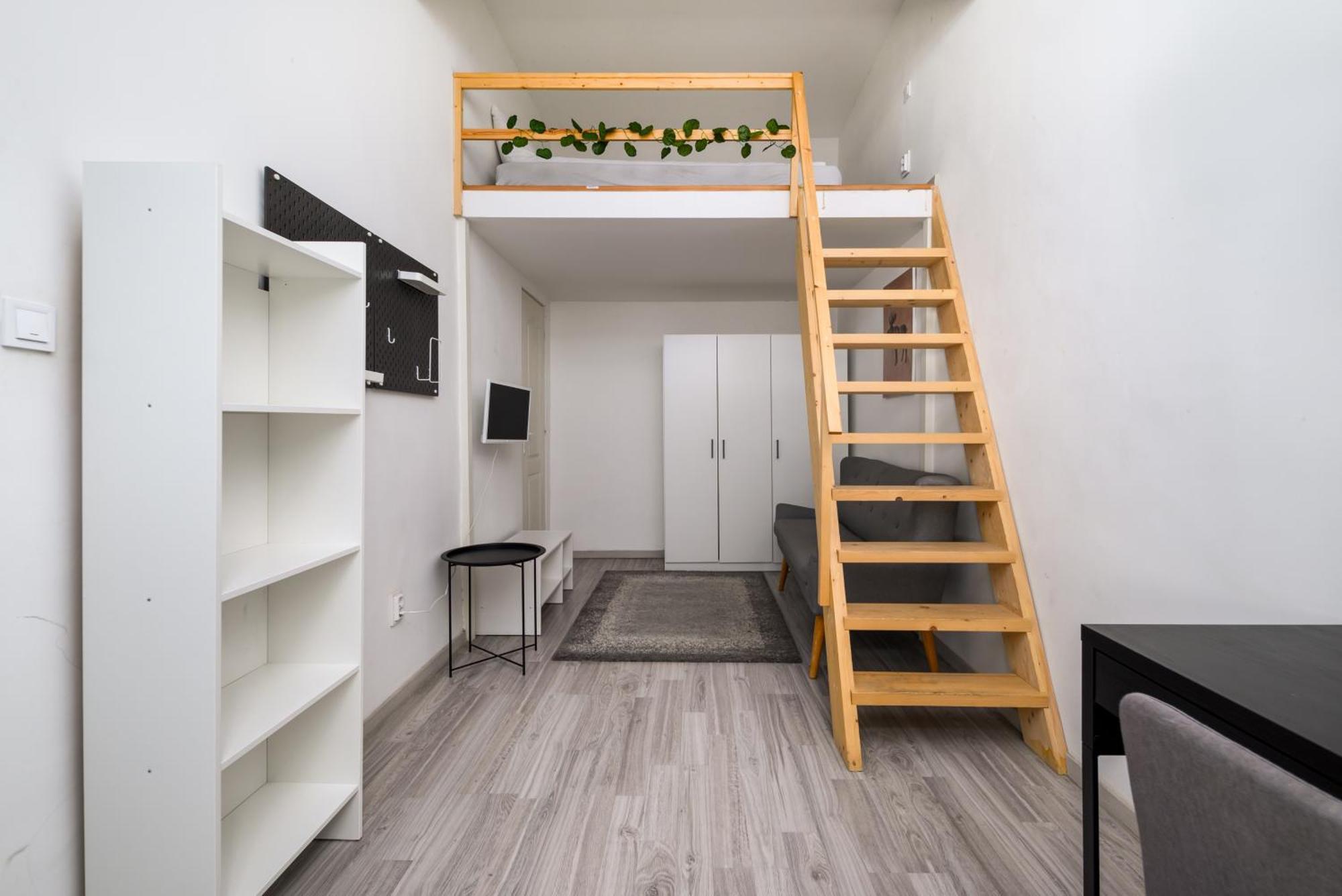 5 Bedrooms Keleti-Home بودابست المظهر الخارجي الصورة