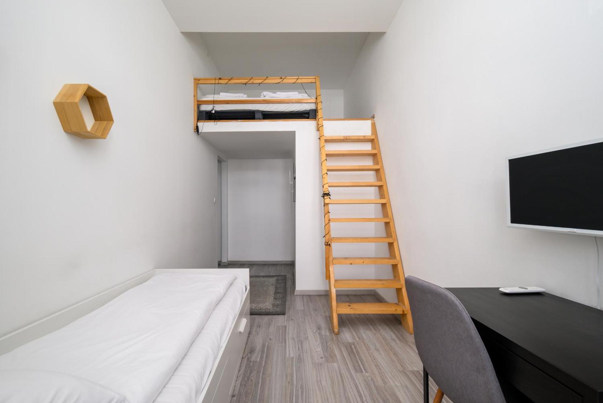5 Bedrooms Keleti-Home بودابست المظهر الخارجي الصورة