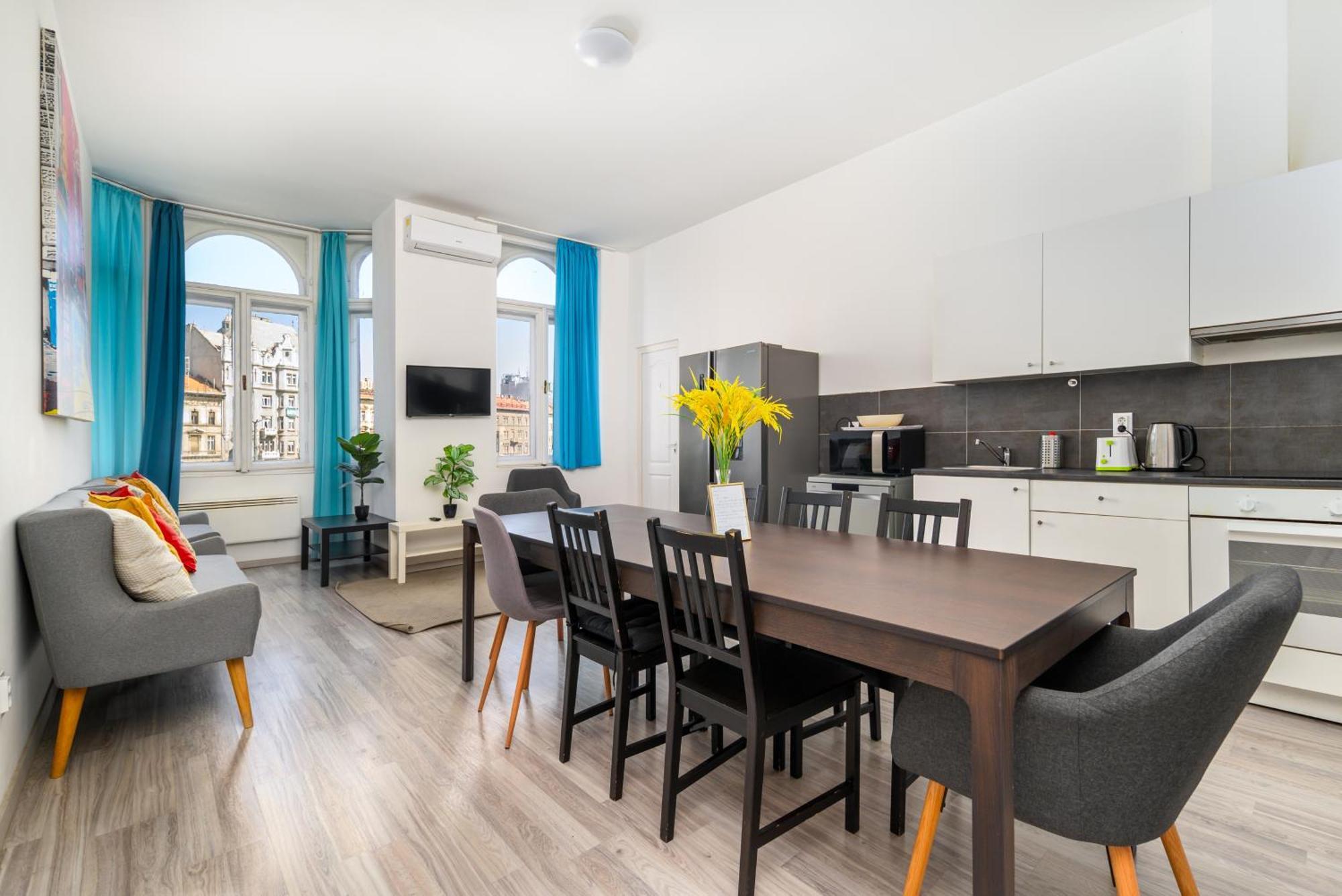 5 Bedrooms Keleti-Home بودابست المظهر الخارجي الصورة